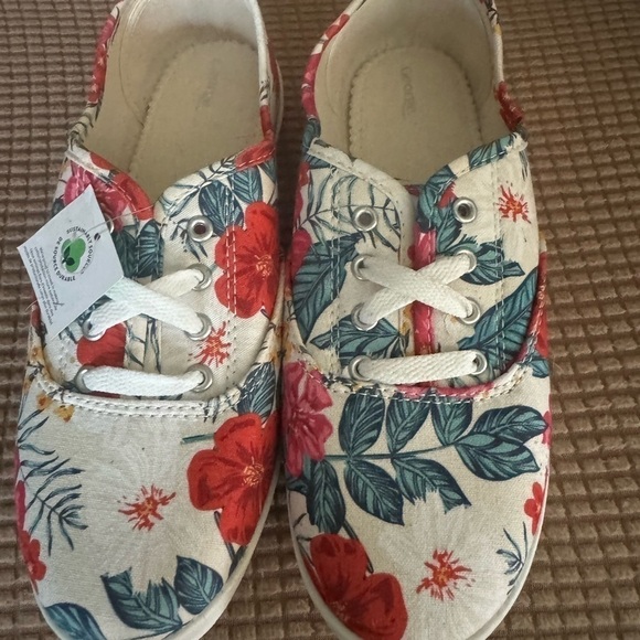 Fun Floral Canvas Lace Up Sneakers - Picture 3 of 4